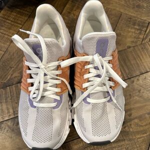 Cloudswift size 7 Brand new